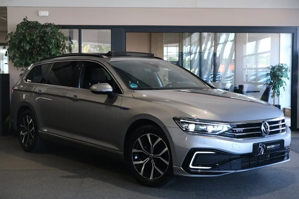 Volkswagen Passat 1.4 TSI PHEV GTE 218 PK Pano Trek Virtual uit 2020, foto 6