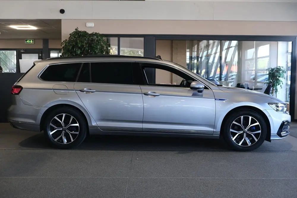 Volkswagen Passat 1.4 TSI PHEV GTE 218 PK Pano Trek Virtual uit 2020, foto 7