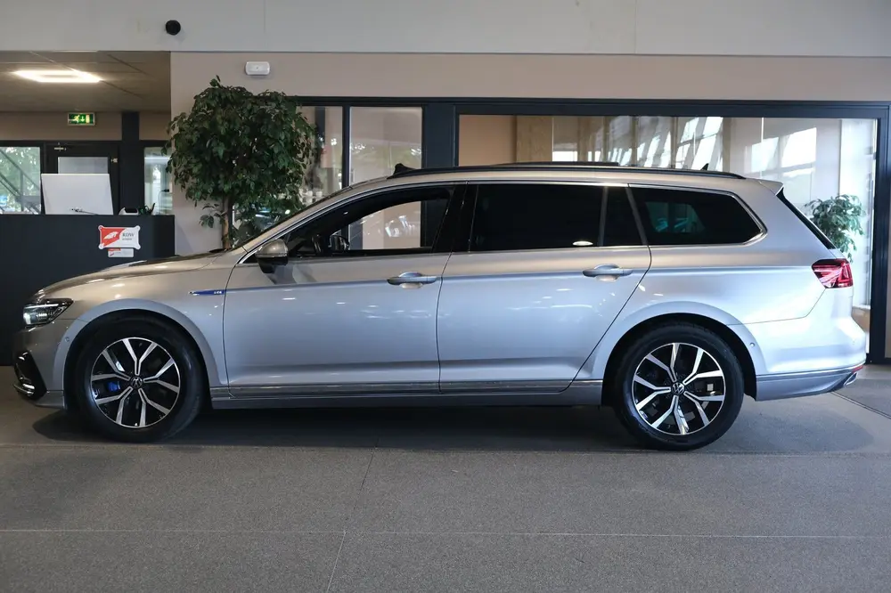Volkswagen Passat 1.4 TSI PHEV GTE 218 PK Pano Trek Virtual uit 2020, foto 9