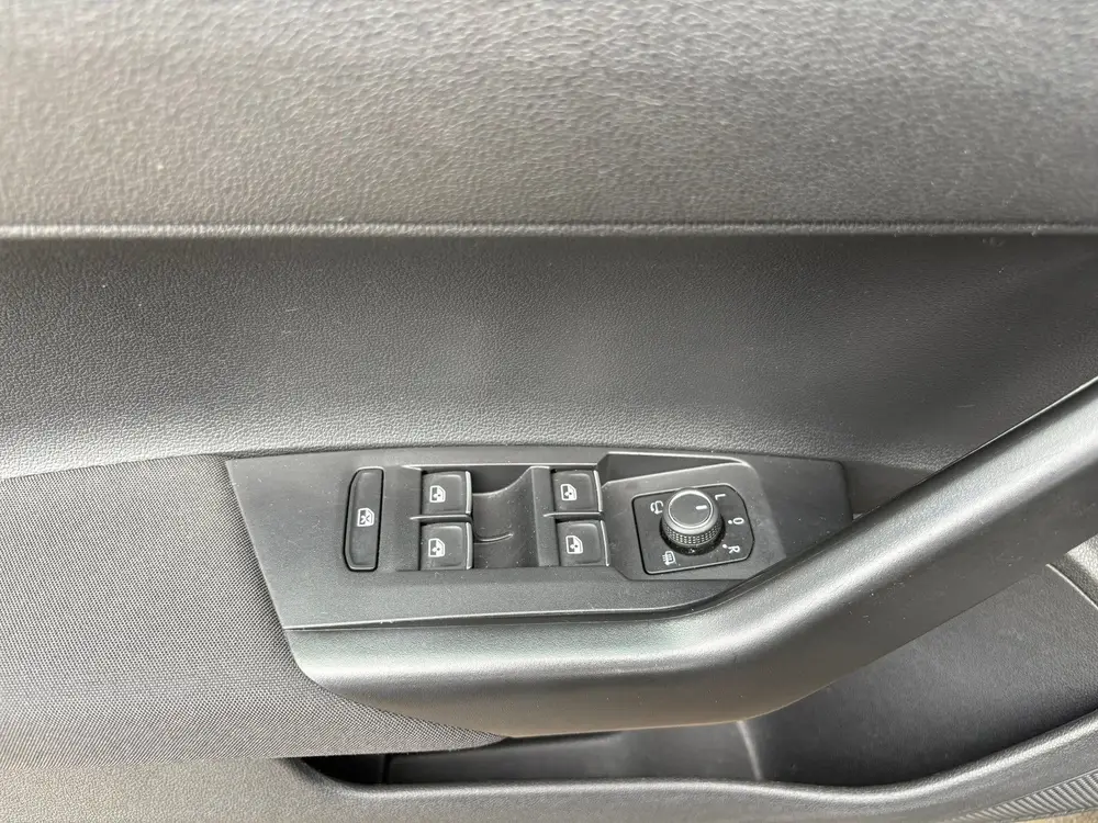 Volkswagen Polo 1.0 TSI R-Line Business AUTOMAAT/ CARPLAY/ P uit 2022, foto 10