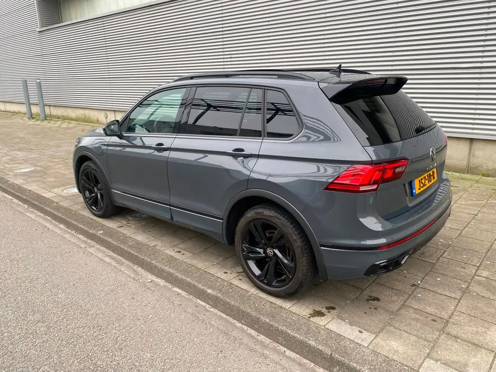 Volkswagen TIGUAN 1.4 TSI eHybrid R-Line Business+met panoda uit 2022, foto 2