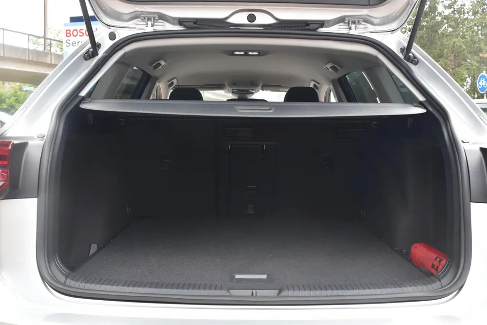 Volkswagen Golf Variant 1.0 TSI Life Business BSM | Navigati uit 2021, foto 8