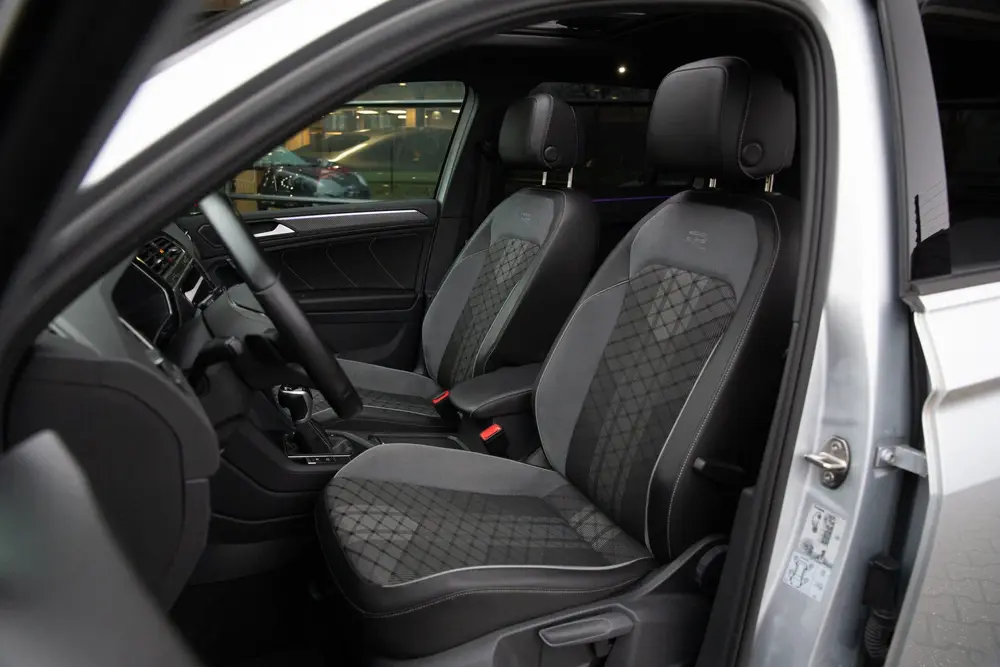 Volkswagen Tiguan 1.4 TSI eHybrid R-Line Business+ , Pano, A uit 2023, foto 4