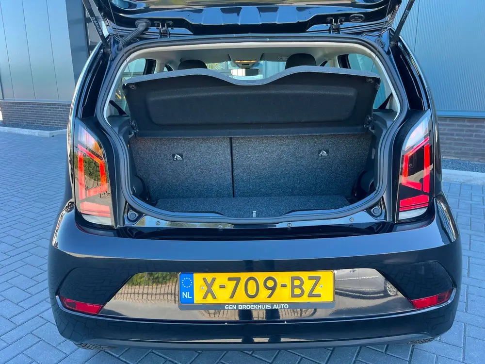 Volkswagen Up! 1.0 NLAuto/Black edition/Airco/5Deurs/Elc.Pak uit 2023, foto 17