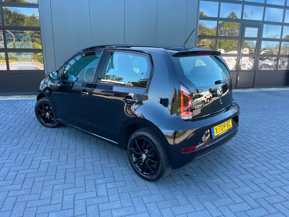 Volkswagen Up! 1.0 NLAuto/Black edition/Airco/5Deurs/Elc.Pak uit 2023, foto 2