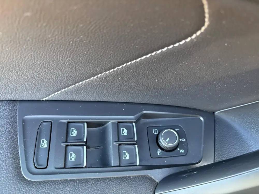 Volkswagen TIGUAN 2.0 TDI R-LINE DSG 240 PK LEDER CAMERA uit 2019, foto 12