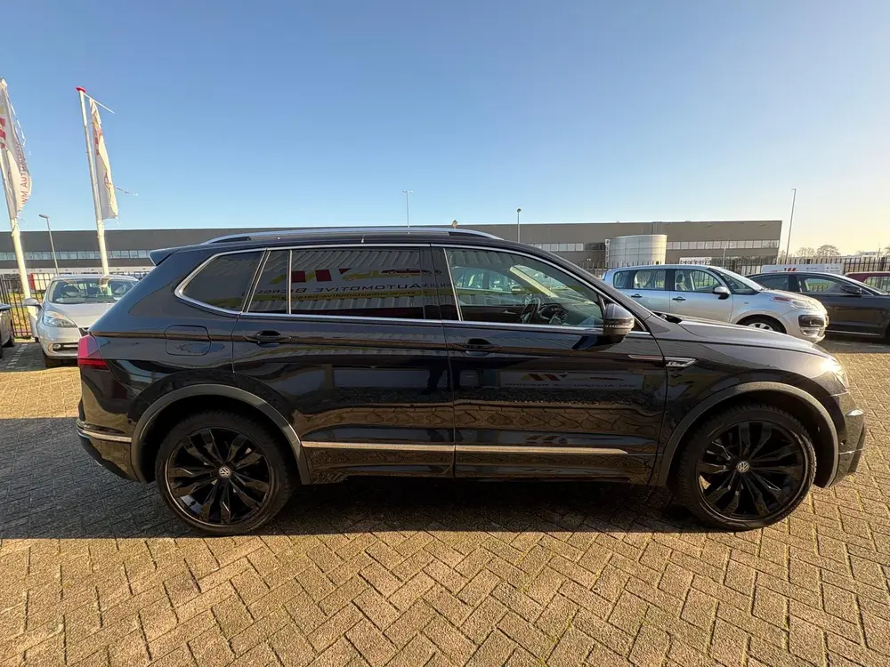 Volkswagen TIGUAN 2.0 TDI R-LINE DSG 240 PK LEDER CAMERA uit 2019, foto 14