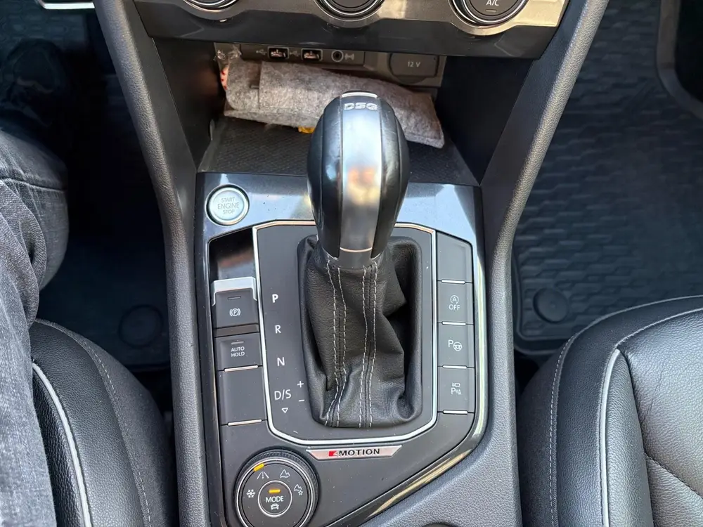 Volkswagen TIGUAN 2.0 TDI R-LINE DSG 240 PK LEDER CAMERA uit 2019, foto 7