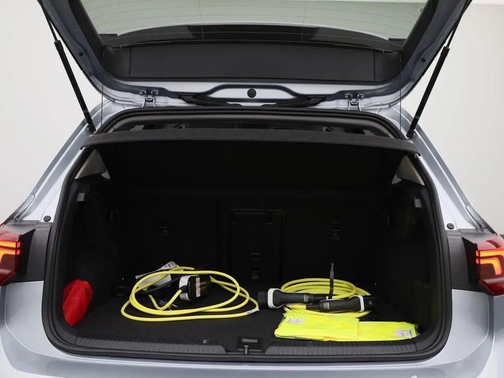 Volkswagen Golf 1.5 eHybrid Life Edition | Navigatie | Draad uit 2025, foto 14