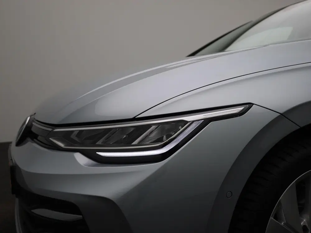 Volkswagen Golf 1.5 eHybrid Life Edition | Navigatie | Draad uit 2025, foto 15