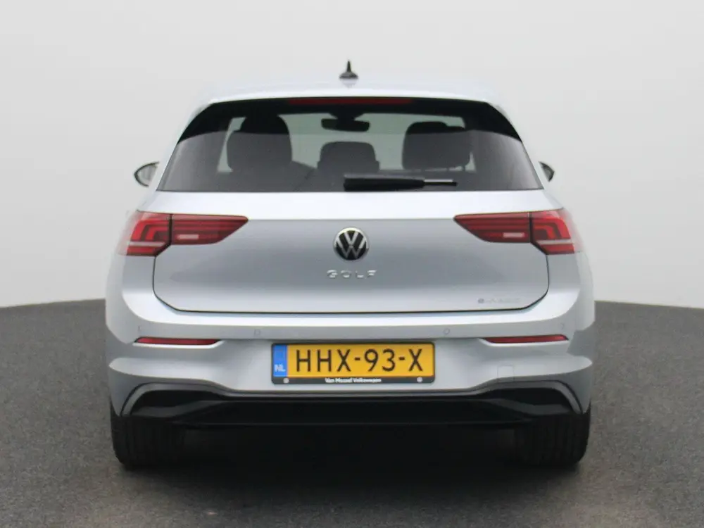 Volkswagen Golf 1.5 eHybrid Life Edition | Navigatie | Draad uit 2025, foto 5