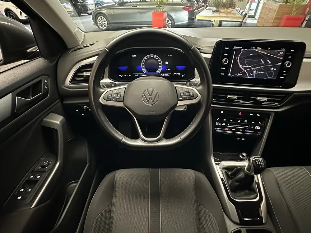 Volkswagen T-Roc 1.0 TSI STYLE NAVIGATIE CLIMATE CONTROL STO uit 2023, foto 12