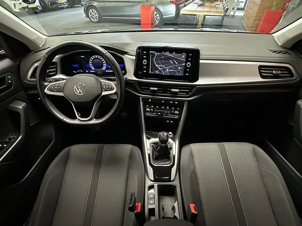 Volkswagen T-Roc 1.0 TSI STYLE NAVIGATIE CLIMATE CONTROL STO uit 2023, foto 13