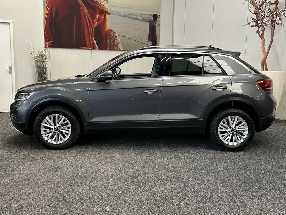 Volkswagen T-Roc 1.0 TSI STYLE NAVIGATIE CLIMATE CONTROL STO uit 2023, foto 7