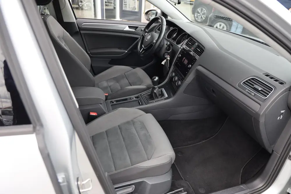 Volkswagen Golf 1.6 TDI Comfortline Business|Navi|ACC|Stoelv uit 2020, foto 20