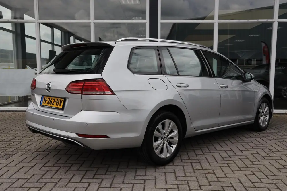 Volkswagen Golf 1.6 TDI Comfortline Business|Navi|ACC|Stoelv uit 2020, foto 3