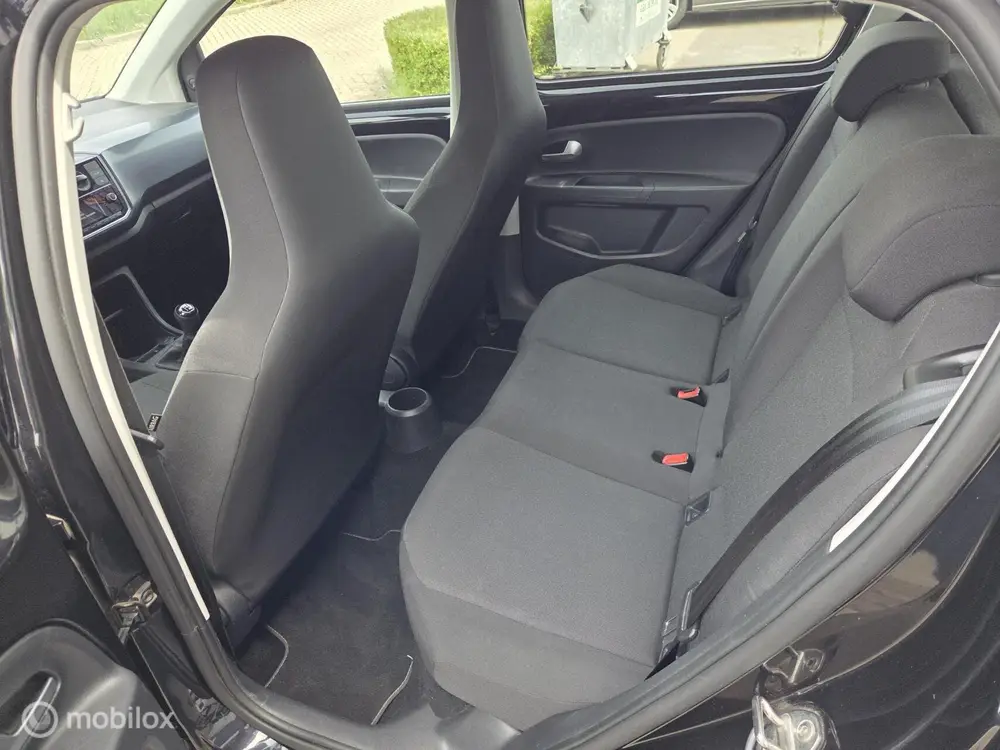 Volkswagen Up! 1.0 airco, 5 deurs uit 2022, foto 15