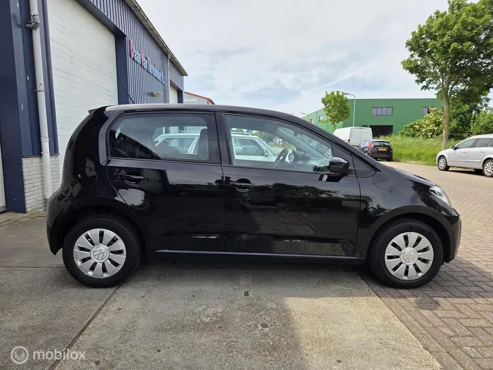Volkswagen Up! 1.0 airco, 5 deurs uit 2022, foto 6