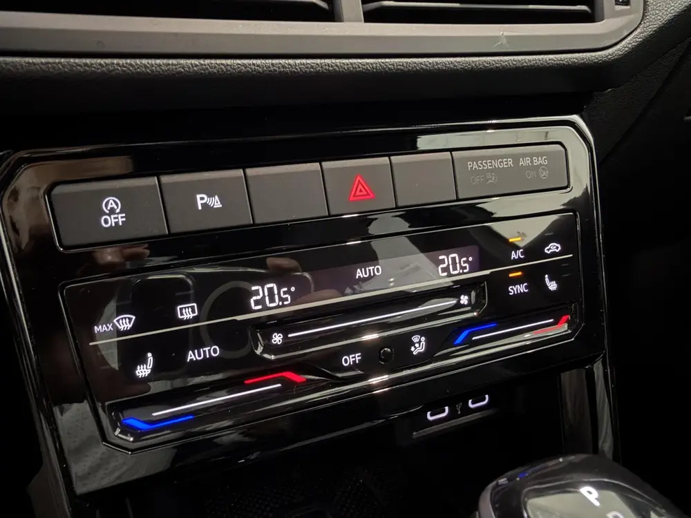 Volkswagen T-Cross 1.0 TSI R-Line | Automaat | Stoelverwarmi uit 2023, foto 13
