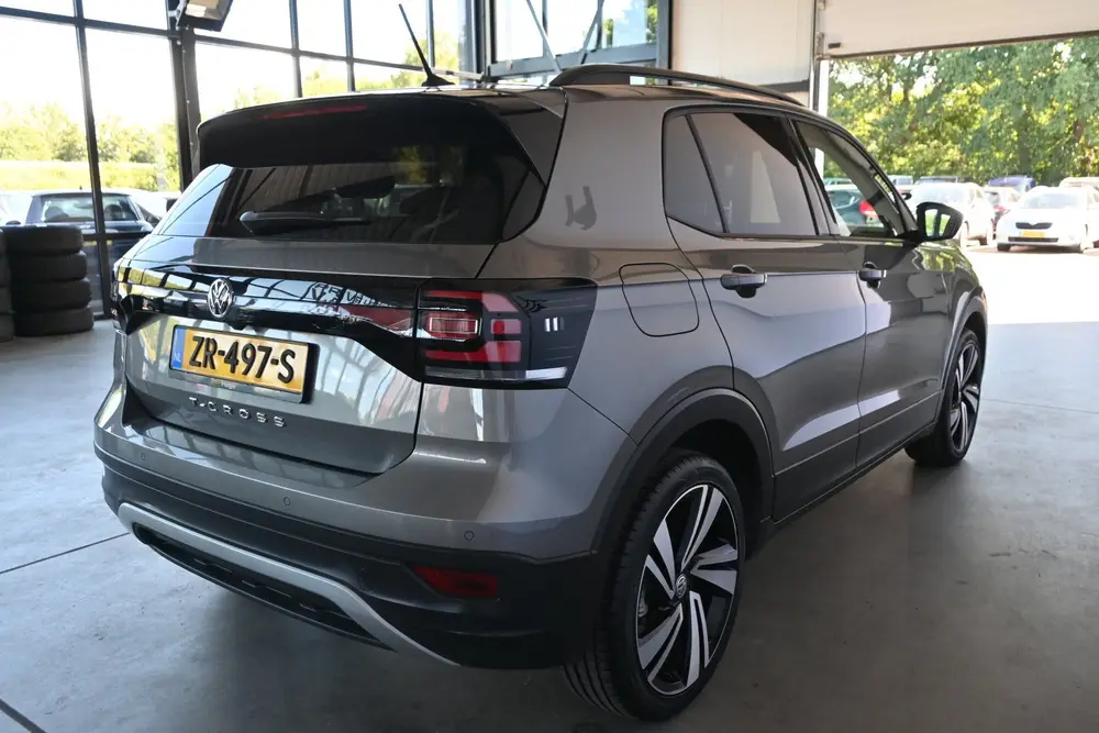 Volkswagen T-Cross 1.0 TSI Life Clima Adaptieve Cruise Carpl uit 2019, foto 14