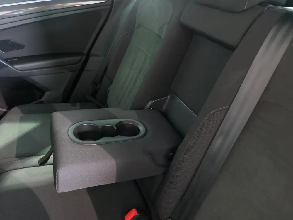 Volkswagen Tiguan 1.5 TSI Elegance - Trekhaak - Dodehoek - D uit 2021, foto 12