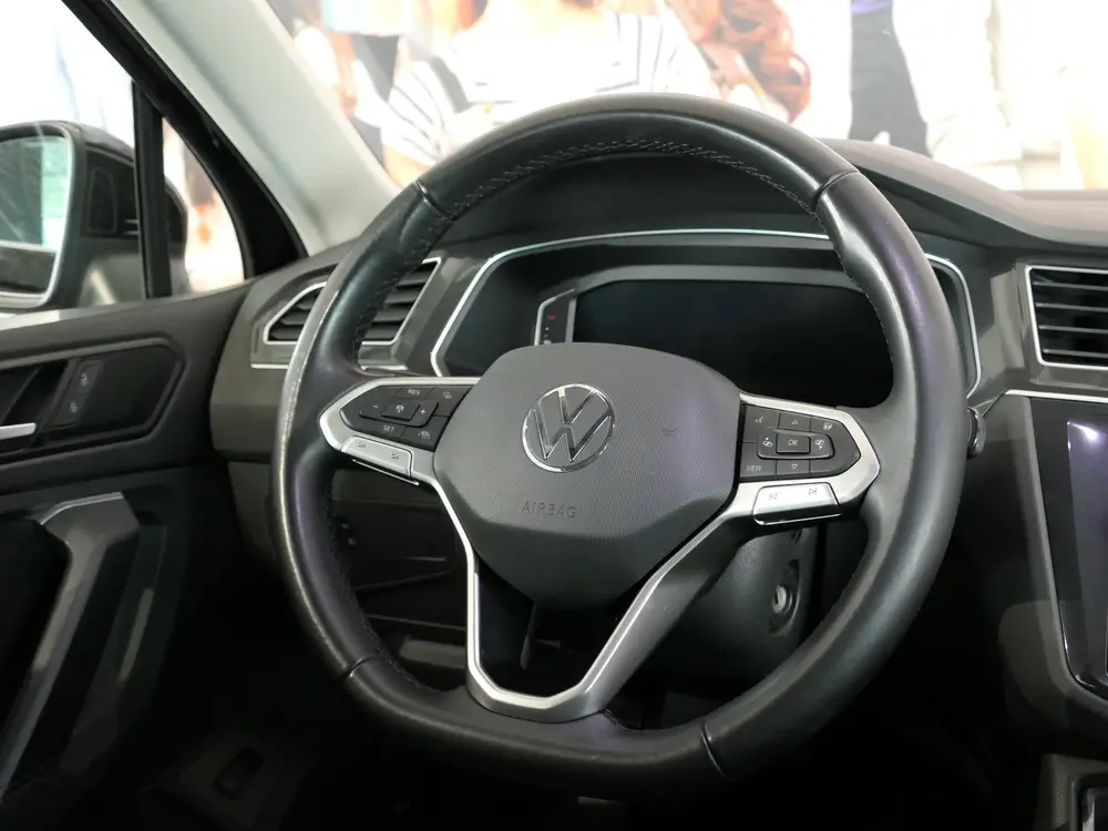 Volkswagen Tiguan 1.5 TSI Elegance - Trekhaak - Dodehoek - D uit 2021, foto 15