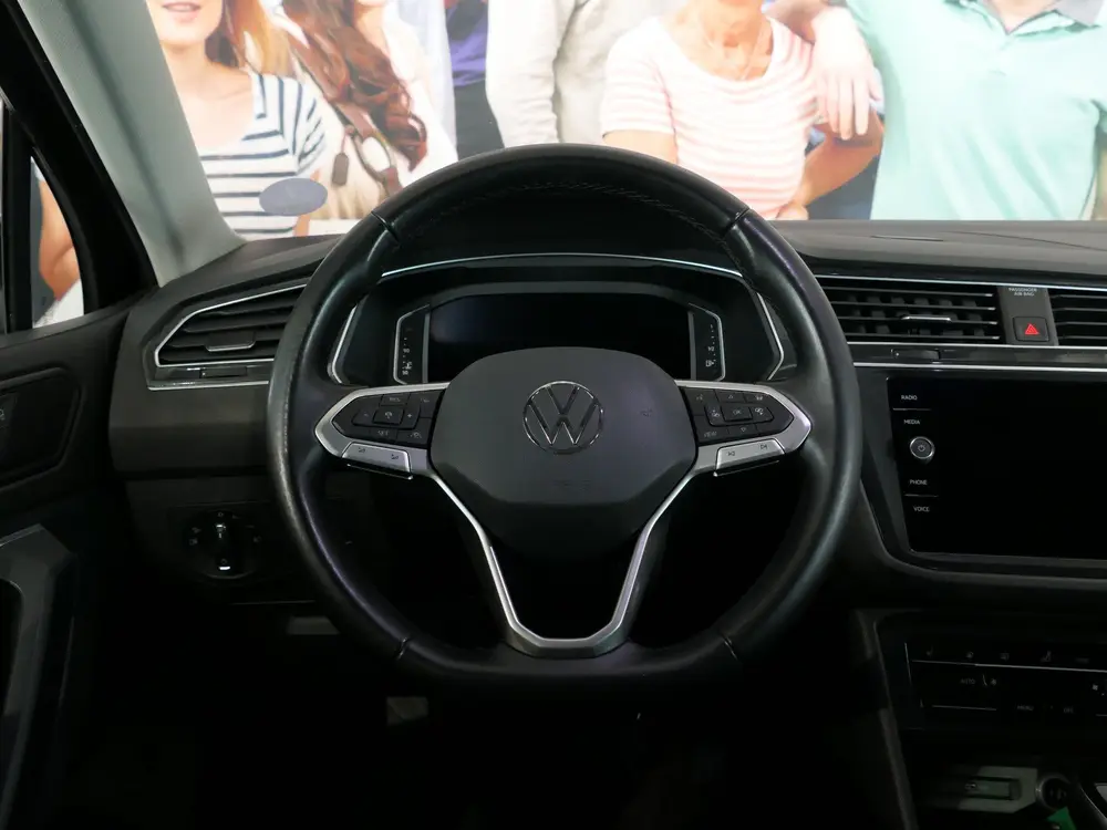 Volkswagen Tiguan 1.5 TSI Elegance - Trekhaak - Dodehoek - D uit 2021, foto 16