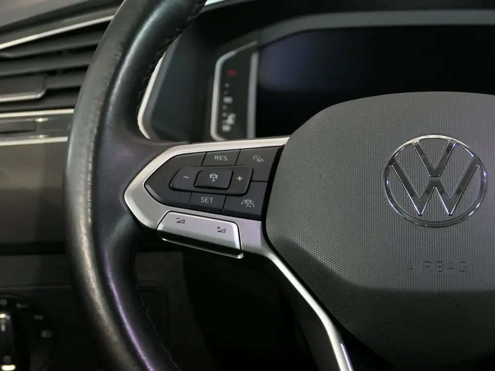 Volkswagen Tiguan 1.5 TSI Elegance - Trekhaak - Dodehoek - D uit 2021, foto 17