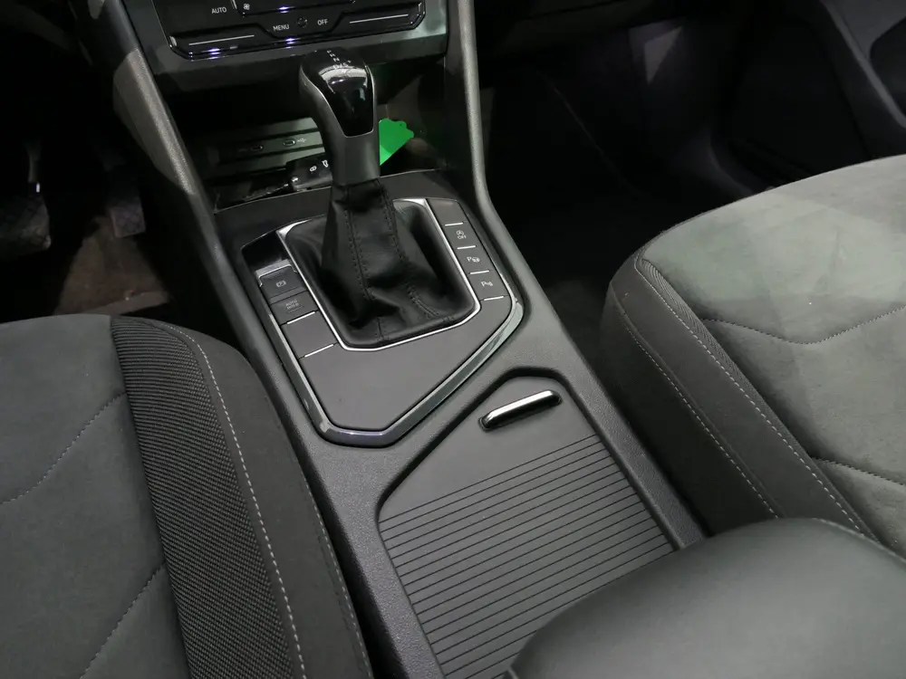 Volkswagen Tiguan 1.5 TSI Elegance - Trekhaak - Dodehoek - D uit 2021, foto 19