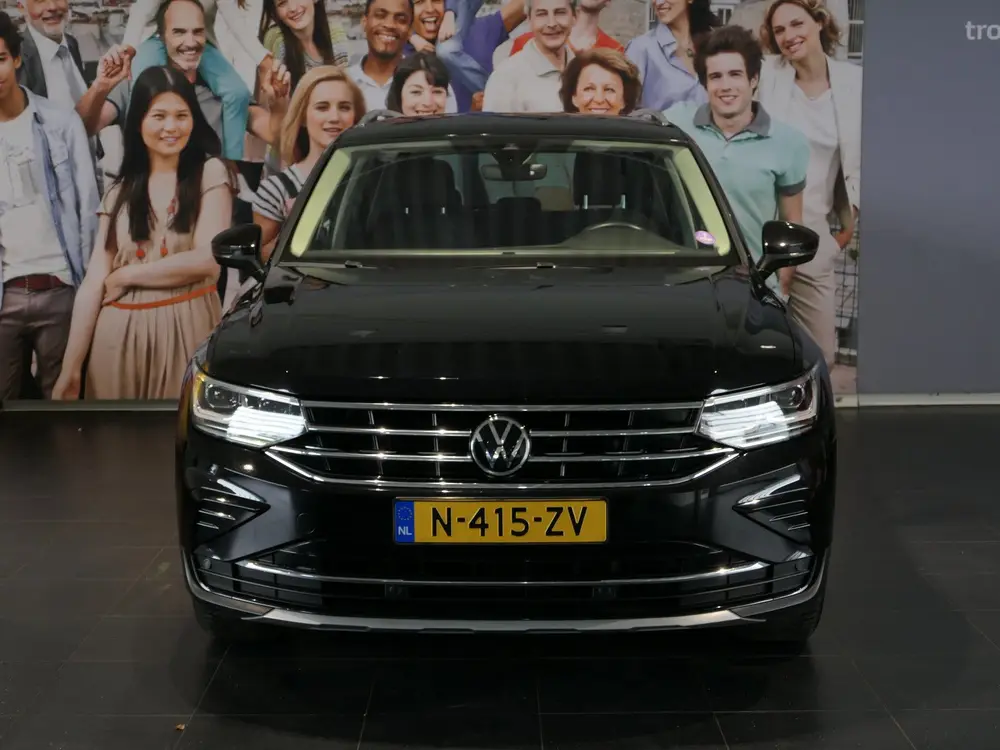 Volkswagen Tiguan 1.5 TSI Elegance - Trekhaak - Dodehoek - D uit 2021, foto 2