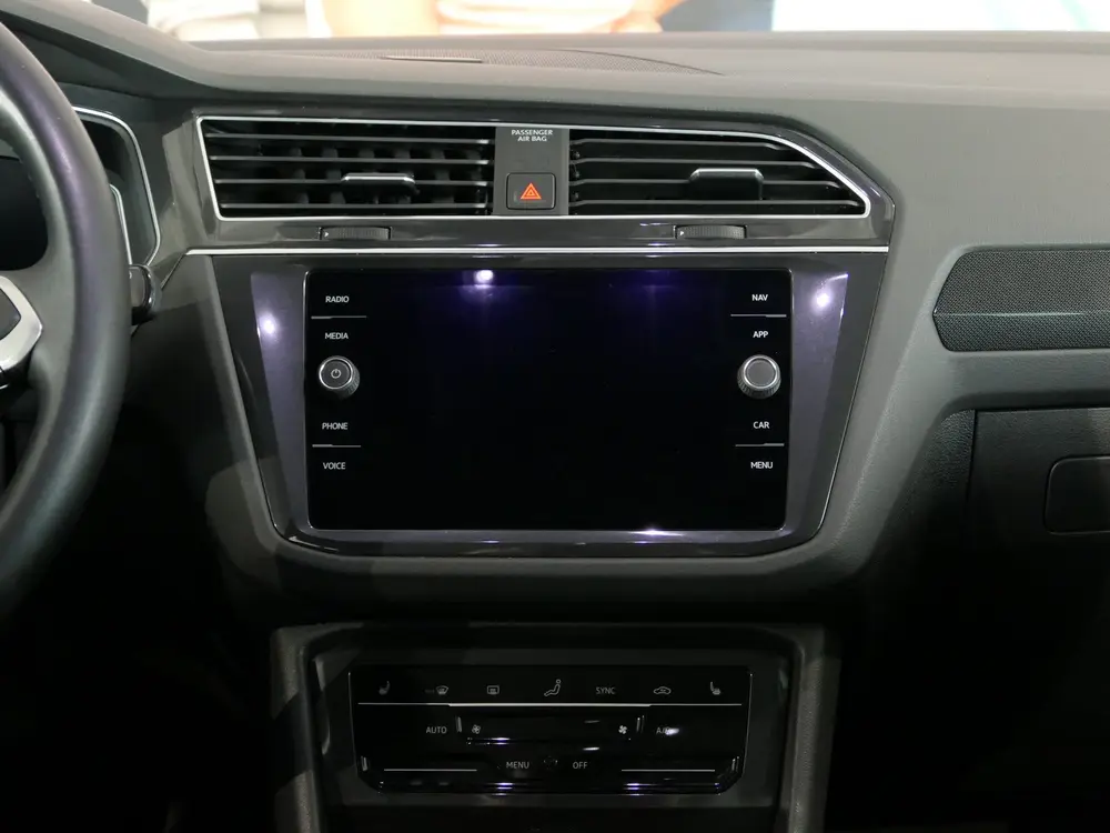 Volkswagen Tiguan 1.5 TSI Elegance - Trekhaak - Dodehoek - D uit 2021, foto 20
