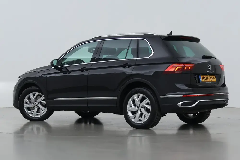 Volkswagen Tiguan 1.4 TSI eHybrid Business+ | Getint Glas | uit 2022, foto 2