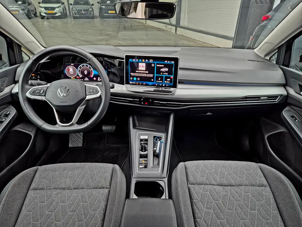 Volkswagen Golf Variant 1.5 eTSI 116PK Life Edition + Dealer uit 2025, foto 4