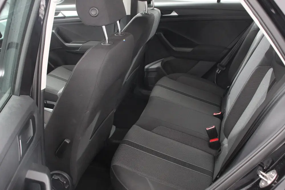 Volkswagen T-Roc 1.5 TSI 150pk DSG Life Navigatie Apple Carp uit 2023, foto 12