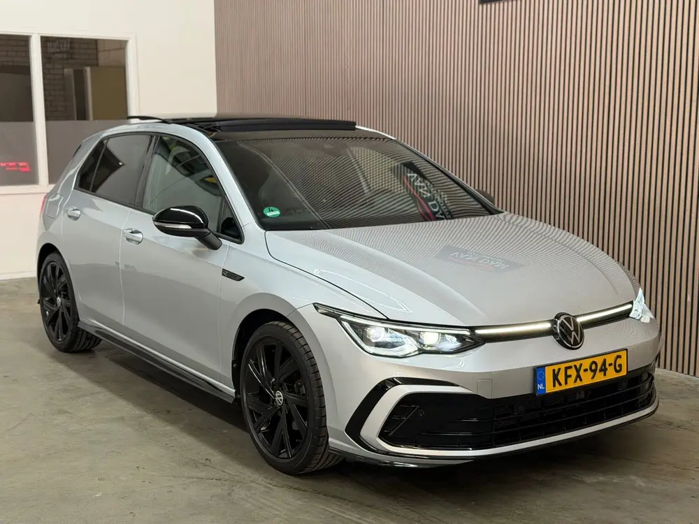 Volkswagen Golf 1.5 eTSI R-Line Business 2024 IQ-LIGHT PANO uit 2024, foto 11