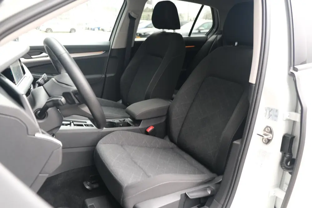 Volkswagen Golf 8 1.5 eTSI DSG Pano Led Navi ACC HUD CAM PDC uit 2020, foto 16