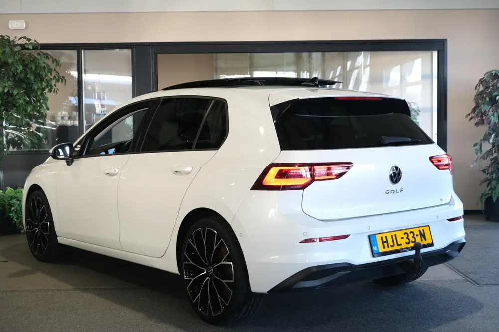 Volkswagen Golf 8 1.5 eTSI DSG Pano Led Navi ACC HUD CAM PDC uit 2020, foto 2
