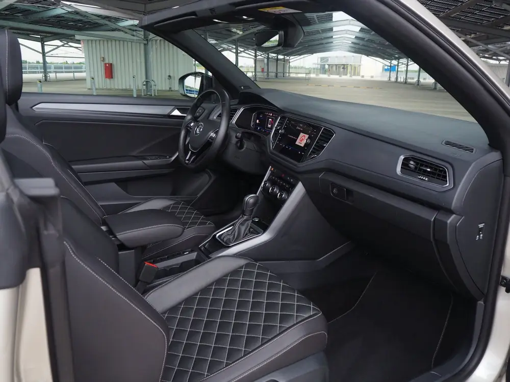 Volkswagen T-Roc Cabrio 1.5 TSI R-Line - LEDER - FULL OPTION uit 2020, foto 11