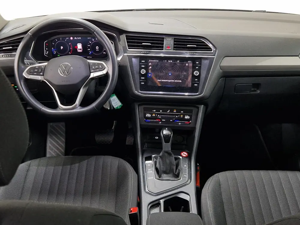 Volkswagen Tiguan Allspace 1.5 TSI Life 7p. 7-ZITS | NAVIGAT uit 2023, foto 18