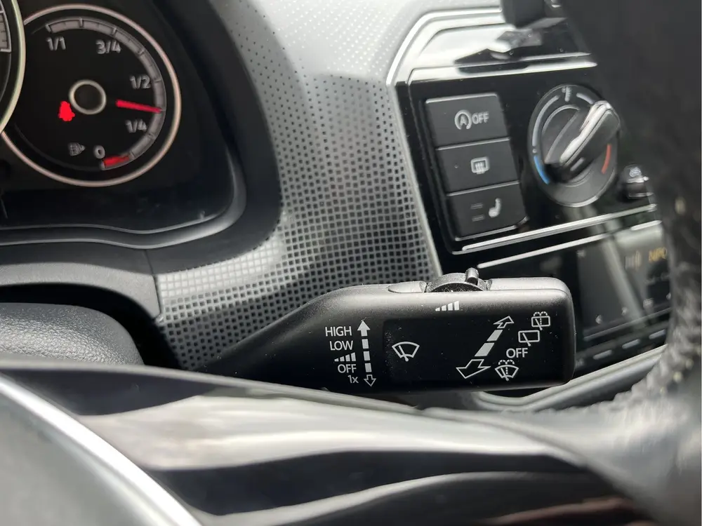 Volkswagen Up! 1.0 BMT move up! iQ Drive | AIRCO | BLUETOOTH uit 2019, foto 16
