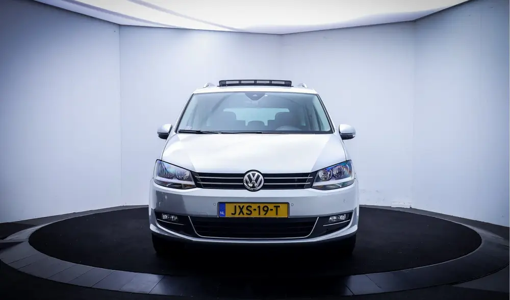 Volkswagen Sharan 1.4TSI 7Pers. HIGHLINE PANO | LEDER | ELEK uit 2019, foto 2