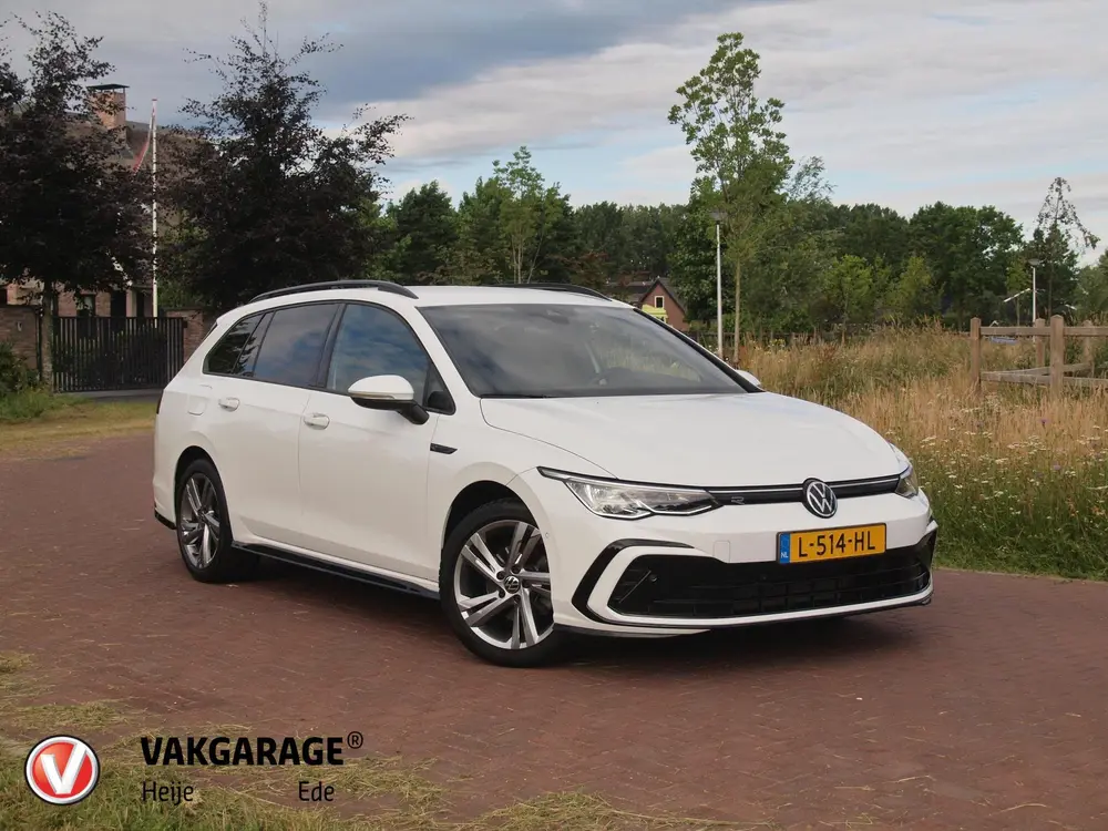 Volkswagen Golf Variant 1.5 TSI R-Line | Camera | Sfeerverli uit 2021