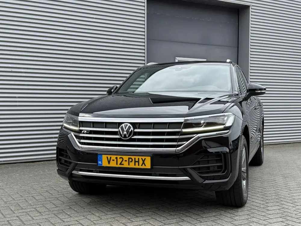 Volkswagen Touareg 3.0 TDI R-Line I Aut. I Grijs Kenteken I uit 2021, foto 2