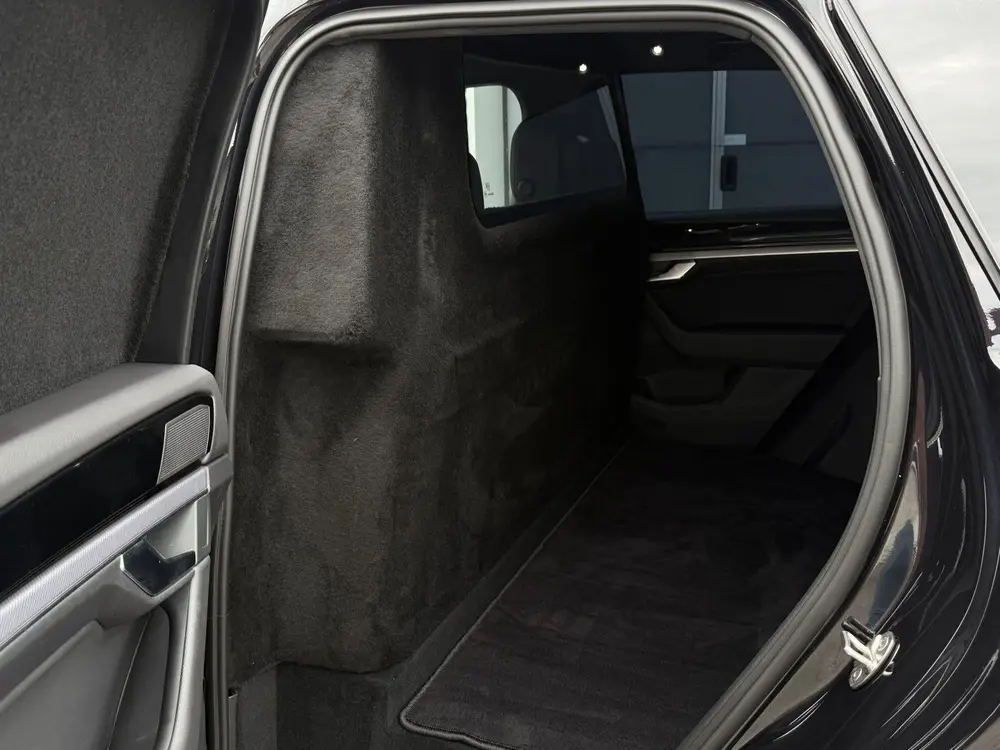 Volkswagen Touareg 3.0 TDI R-Line I Aut. I Grijs Kenteken I uit 2021, foto 9