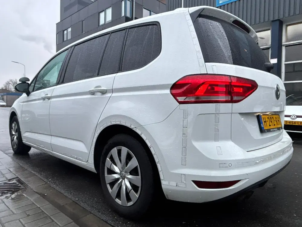 Volkswagen Touran 2.0 TDI Comfortline AUTOMAAT / HONDEN WAGE uit 2020, foto 11