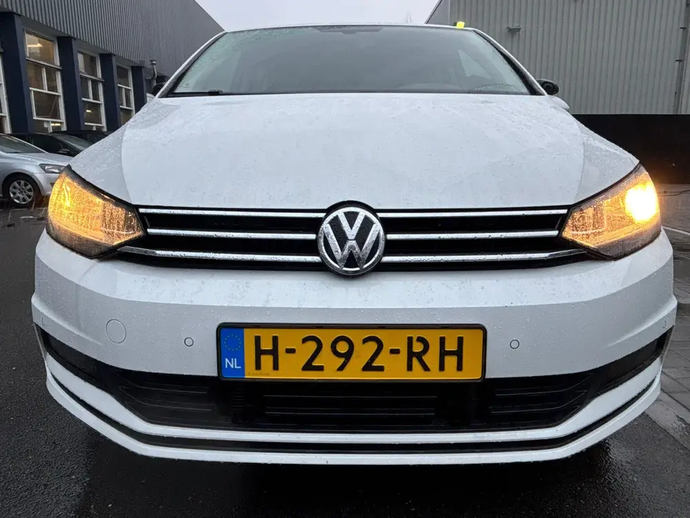 Volkswagen Touran 2.0 TDI Comfortline AUTOMAAT / HONDEN WAGE uit 2020, foto 6