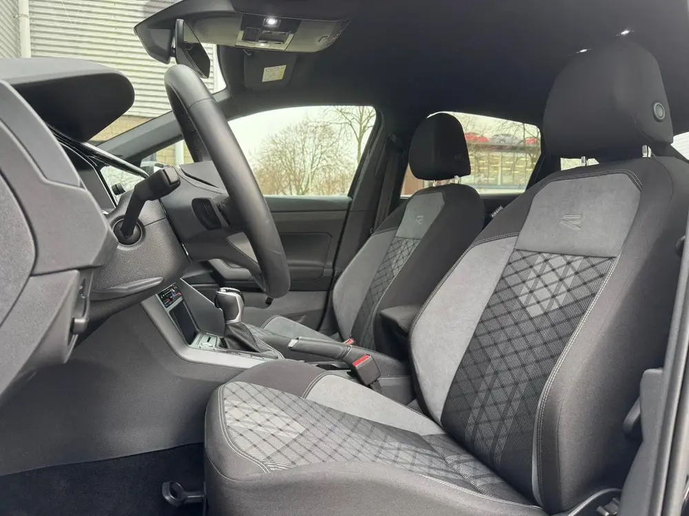 Volkswagen Taigo 1.0 TSI R-Line |Camera |Virtual display |IQ uit 2025, foto 15