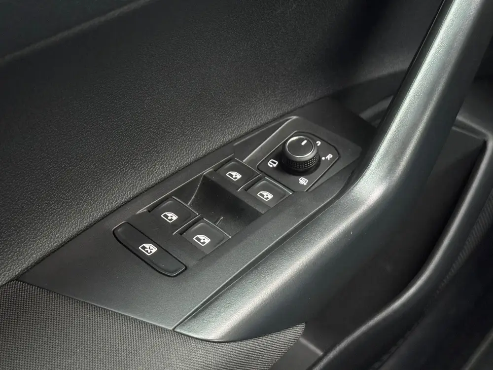 Volkswagen Taigo 1.0 TSI R-Line |Camera |Virtual display |IQ uit 2025, foto 20