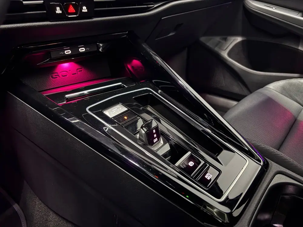 Volkswagen Golf 2.0 TSI R 4Motion Akra uit 2023, foto 17