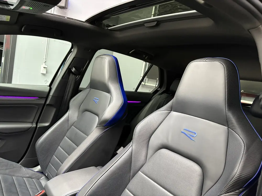 Volkswagen Golf 2.0 TSI R 4Motion Akra uit 2023, foto 7